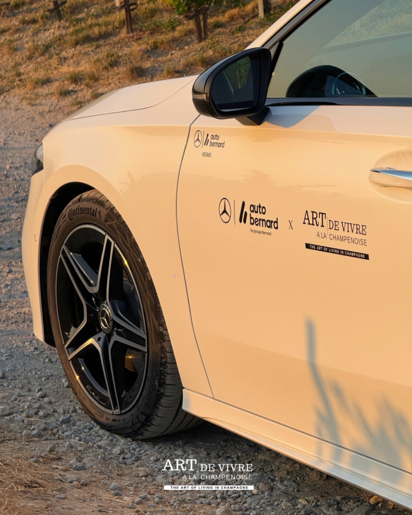 Véhicule Mercedes Classe A Art de Vivre à la Champenoise et Autobernard logos
