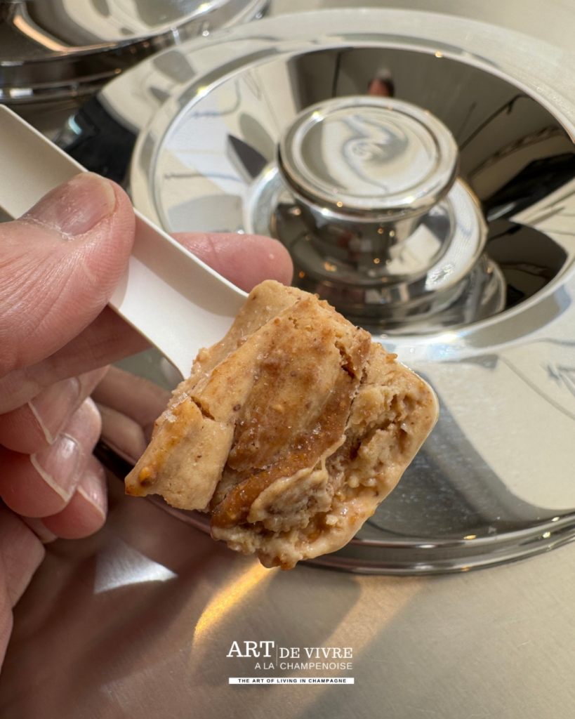 Glace artisanale oncueuse Alain Ducasse au Comptoir de Reims