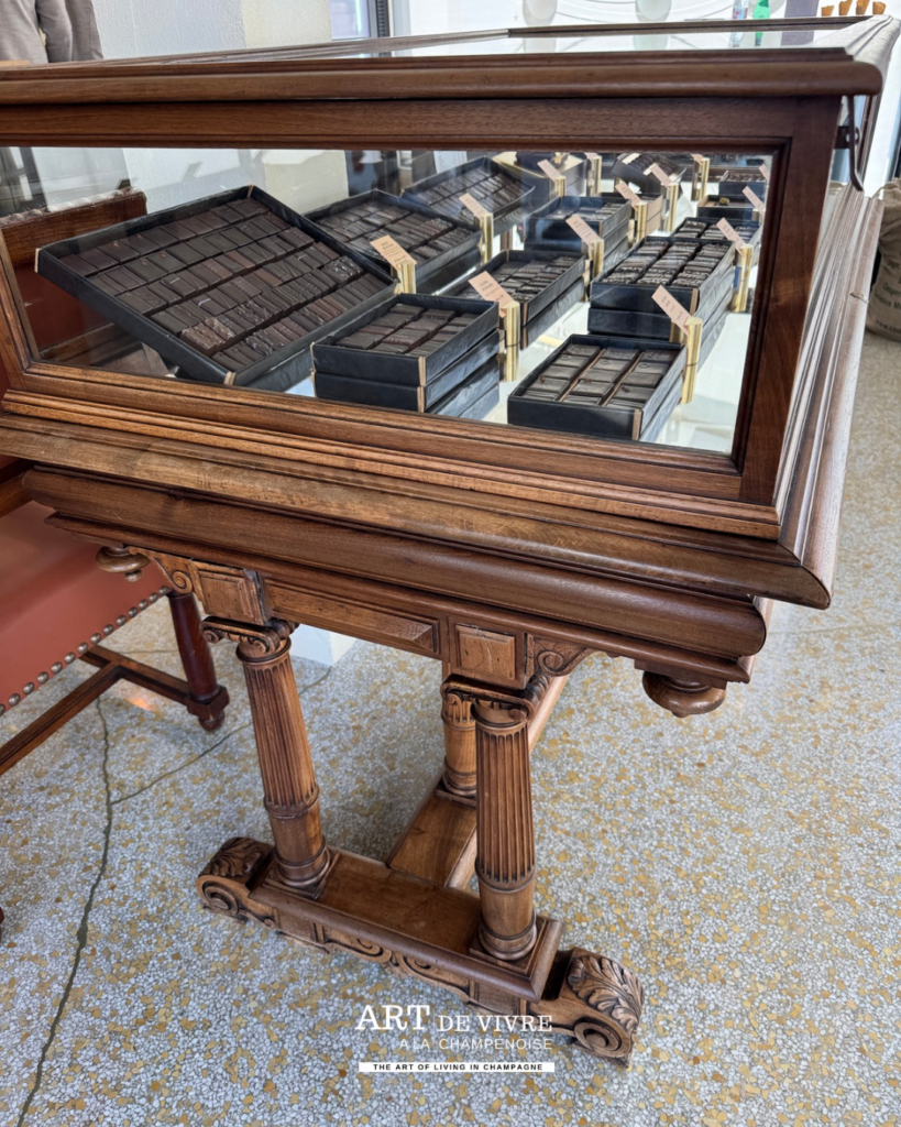 comptoir chiné de la boutique Alain Ducasse Chocolat à Reims