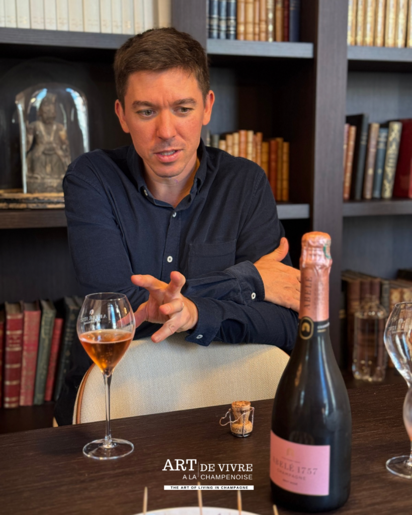 Étienne Eteneau, chef de caves, présentant le style du Champagne Abelé