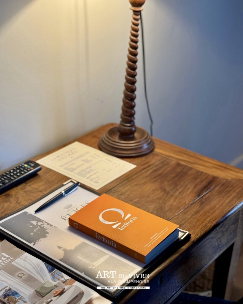 Bureau dans une chambre du Château d’Étoges
