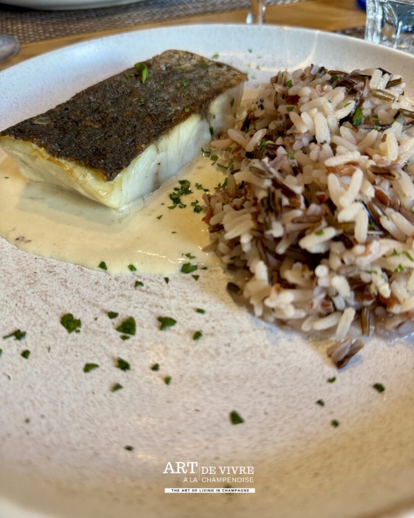 Assiette poisson déjeuner Menu du jour à l'Atelier Etoges