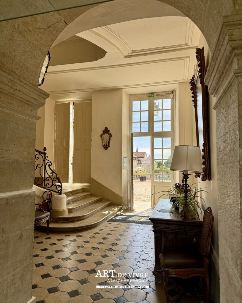 Entrée du Salon du Château d’Étoges dans la Marne