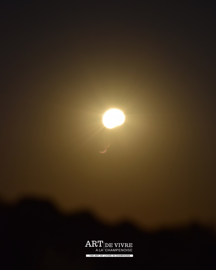 Phase de démarrage de l’éclipse solaire observée depuis Sillery