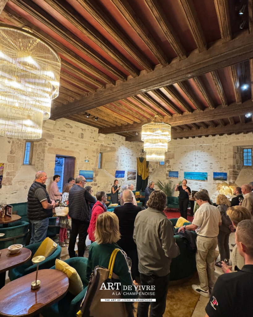 Ambiance conviviale autour du Champagne Drappier à Reims