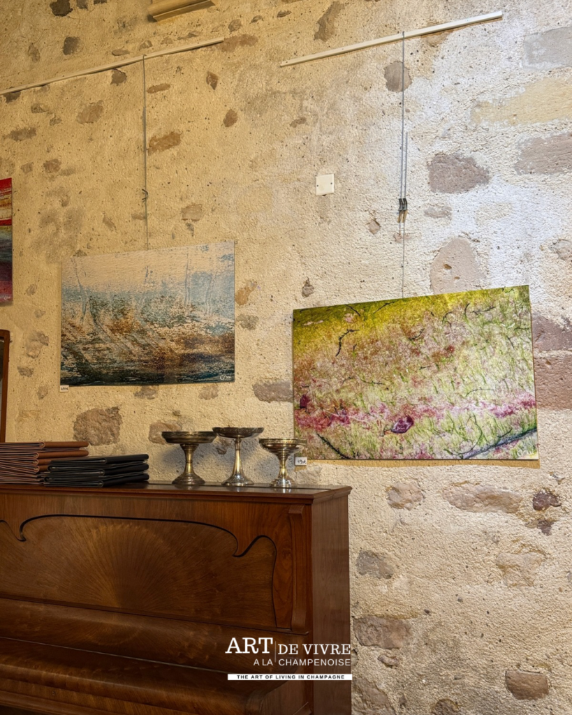 Intérieur historique du Trésor 13or transformé en galerie d’art