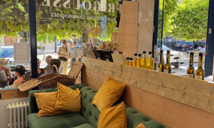 La Frigousse, une pause champenoise sur la place d’Ay