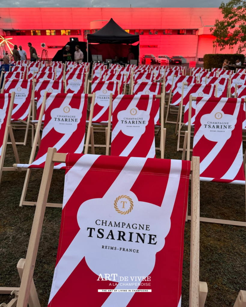 Transats tsarine pour le concert d’Esther Abrami