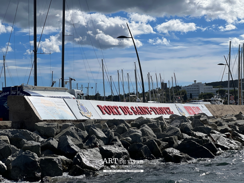 Entrée du port de Saint-Tropez