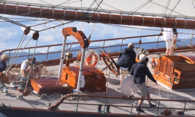 Champagne Barons de Rothschild garde le cap sur Les Voiles de Saint-Tropez