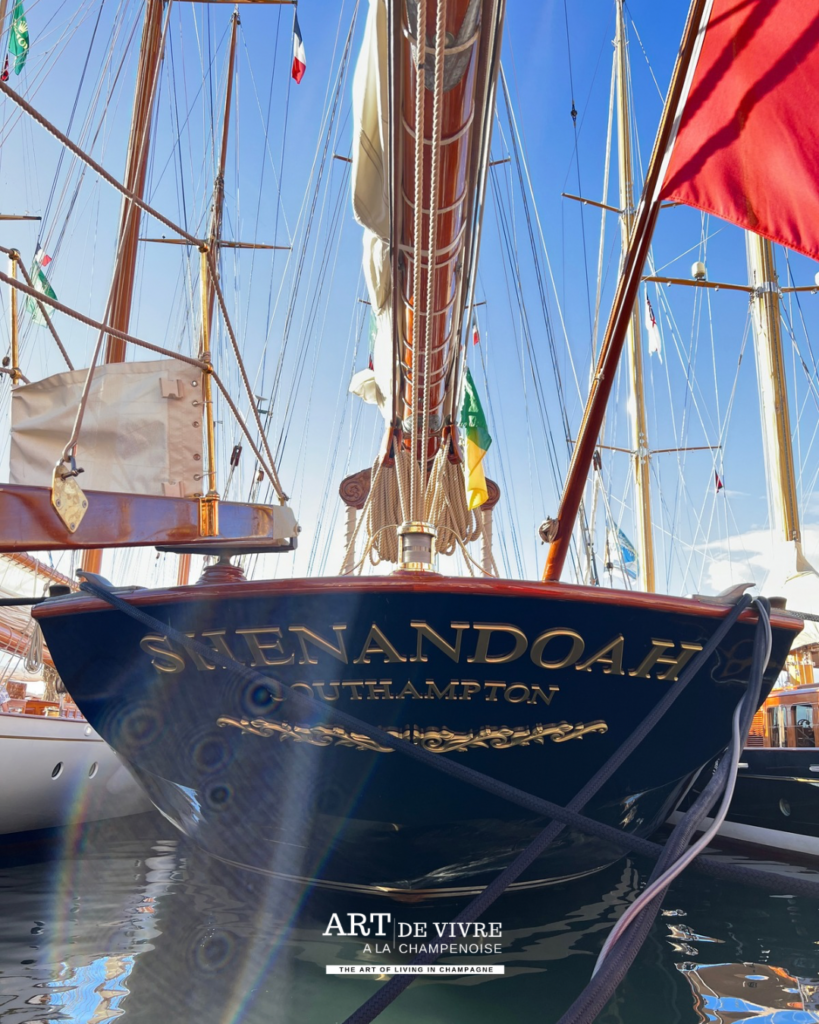 Bateaux centenaires aux Voiles de Saint-Tropez