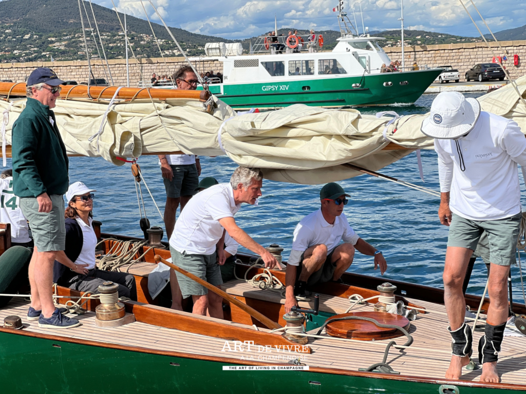 Équipage en régate aux Voiles de Saint-Tropez 2026 2