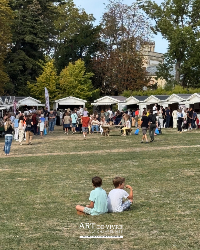 Familles au Marché des Producteurs des Crayères