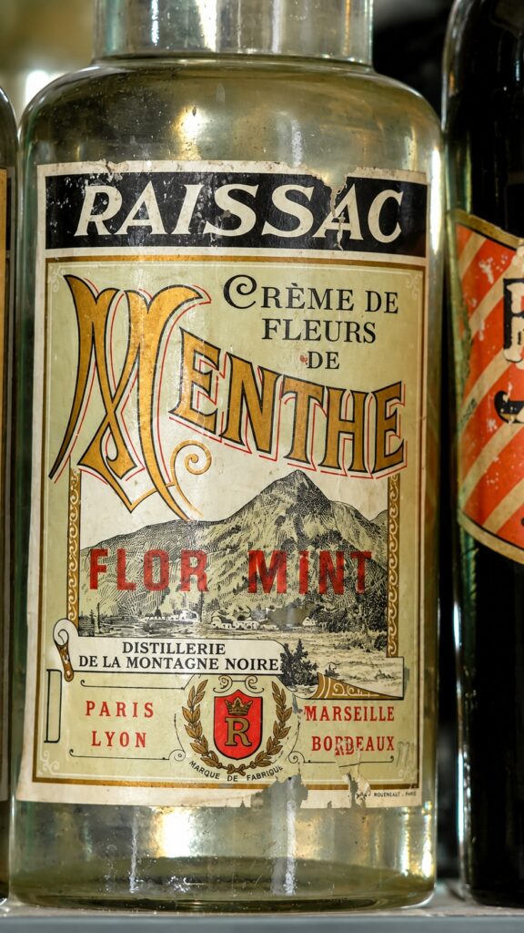 Bouteille ancienne de Crème de Fleurs de Menthe