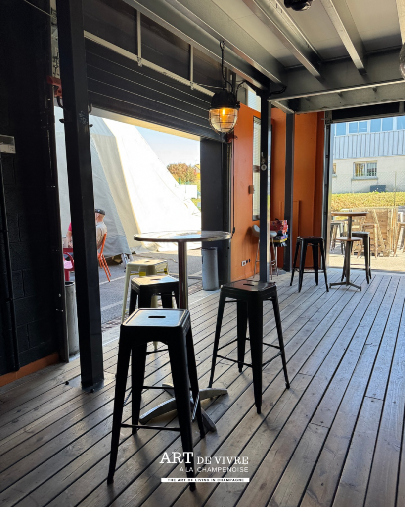 Bar de la Brasserie La Bouquine à Cormontreuil, près de Reims