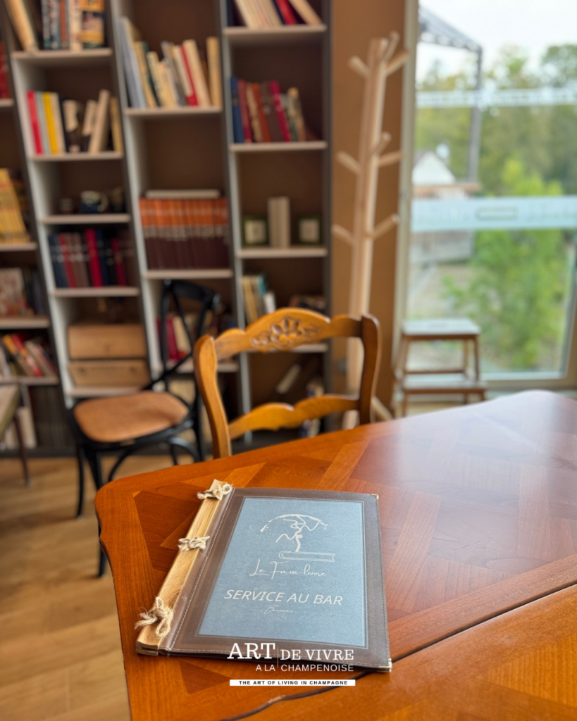 Table de salle à manger en chêne clair