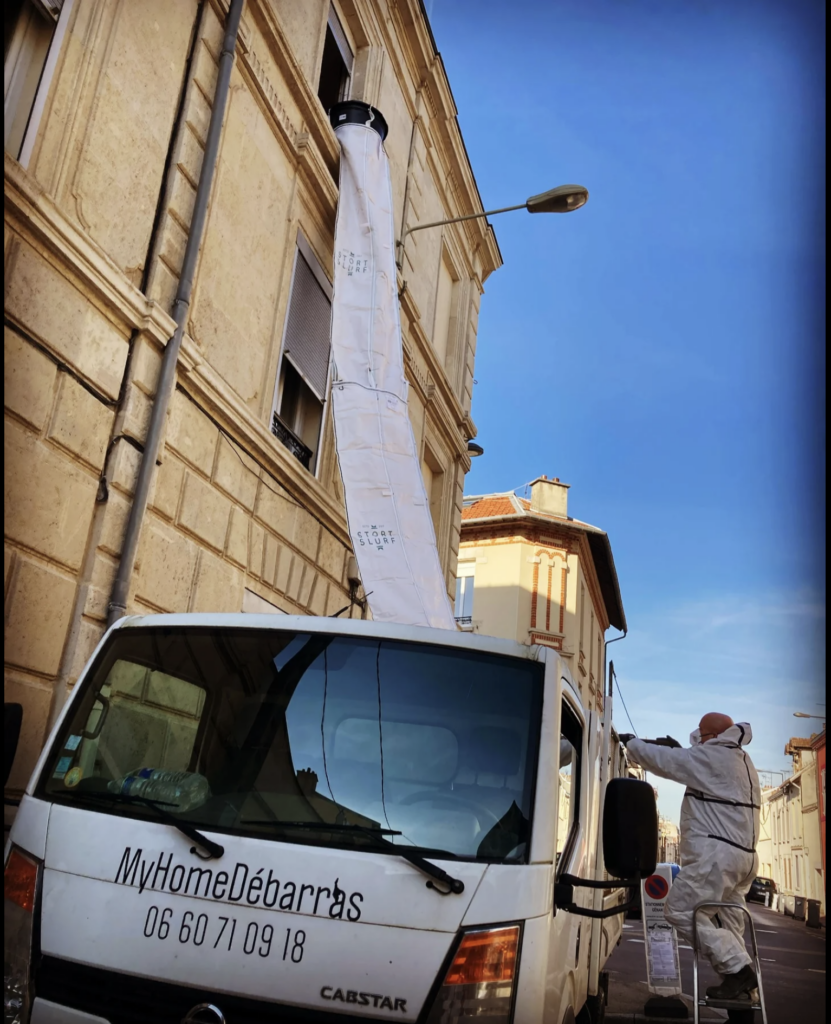 Camion chargé pour un déménagement de particuliers