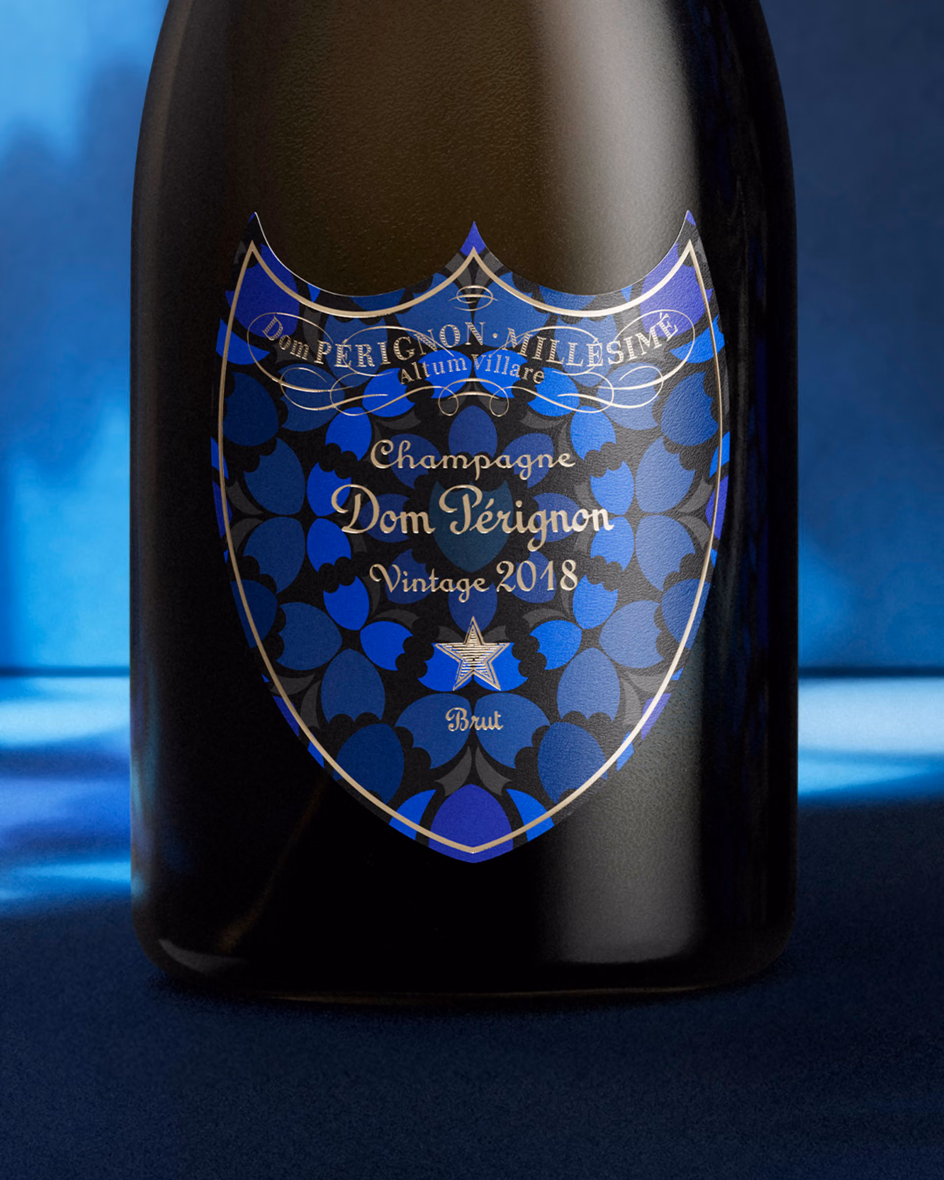 Dom Pérignon Vintage 2018 avec étiquette bleue Damien Hirst